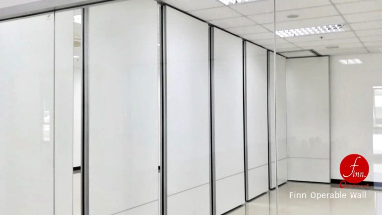 ASIA CAN :: Reference Projects. Meeting & Training Room :: Finn Operable wall systems.