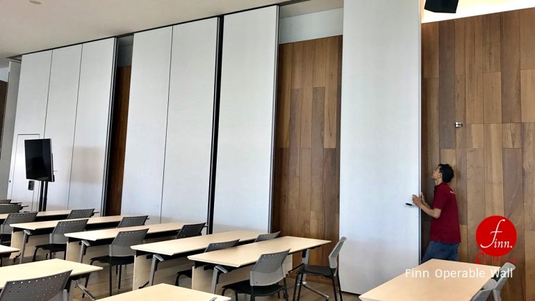 ByBUZZ@Bangkok Reference Projects. Meeting & Training Room :: Finn Operable wall systems.