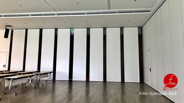 ByBUZZ@Bangkok Reference Projects. Meeting & Training Room :: Finn Operable wall systems.