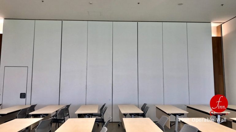 ByBUZZ@Bangkok Reference Projects. Meeting & Training Room :: Finn Operable wall systems.