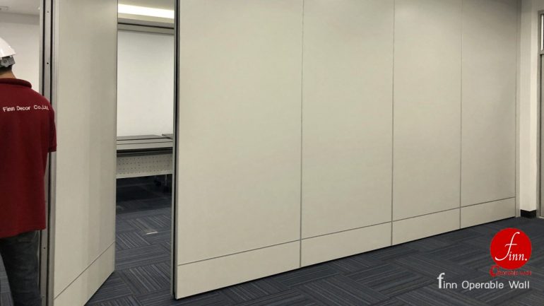 NICHIAS Reference Projects. Meeting & Training Room :: Finn Operable wall systems.